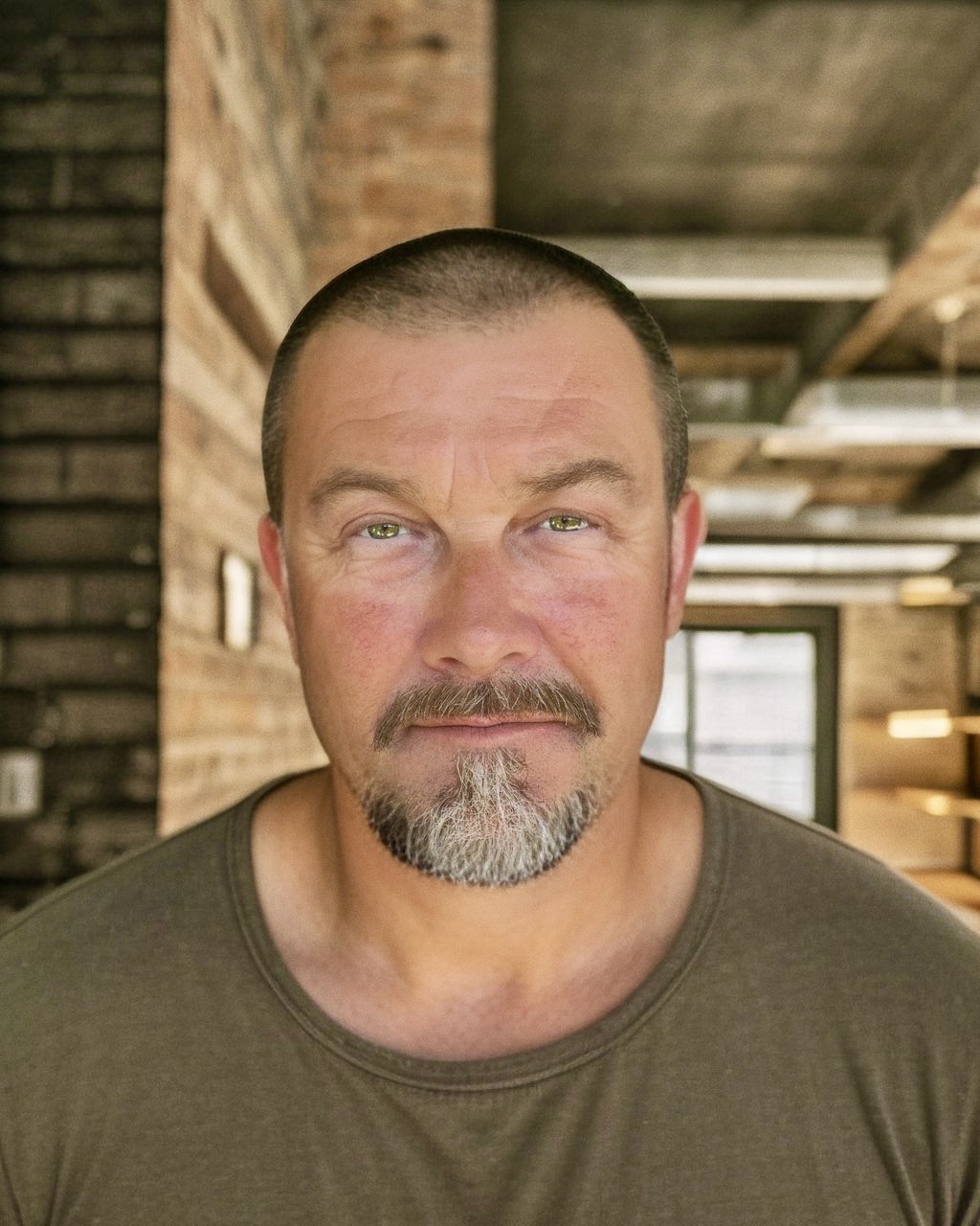 Mark Kadlubek - Designer and Jeweller