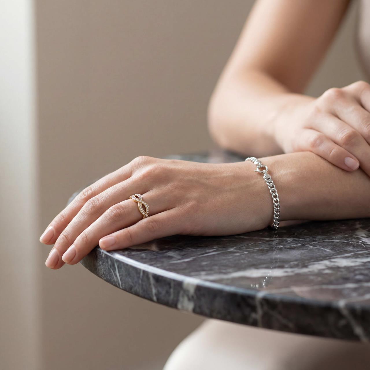 fad3585049744f9d8a01384b8668129e